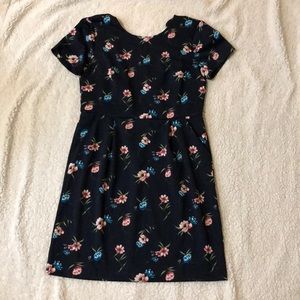 Floral dress with pockets